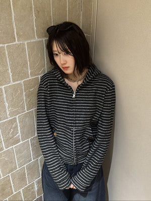 ストライプジップフーディー DPB93060