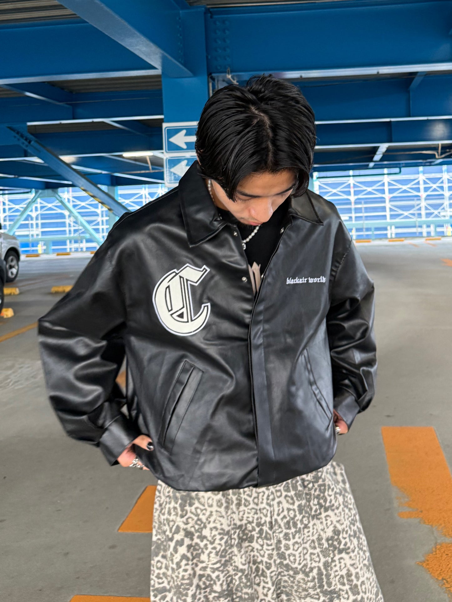 フェイクレザーバックロゴアウター DPB90041