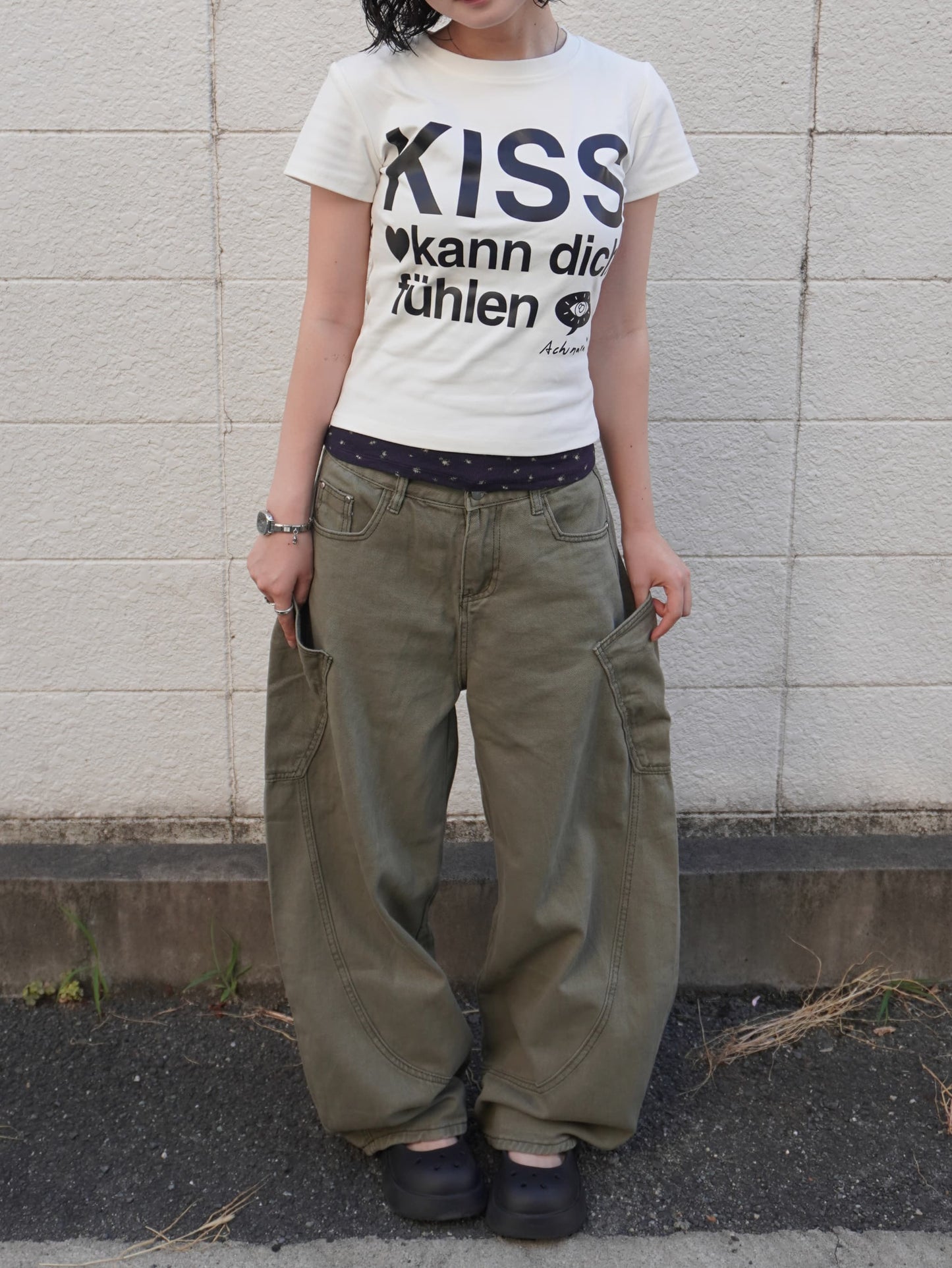 モノクロKISSTシャツ DPB85599