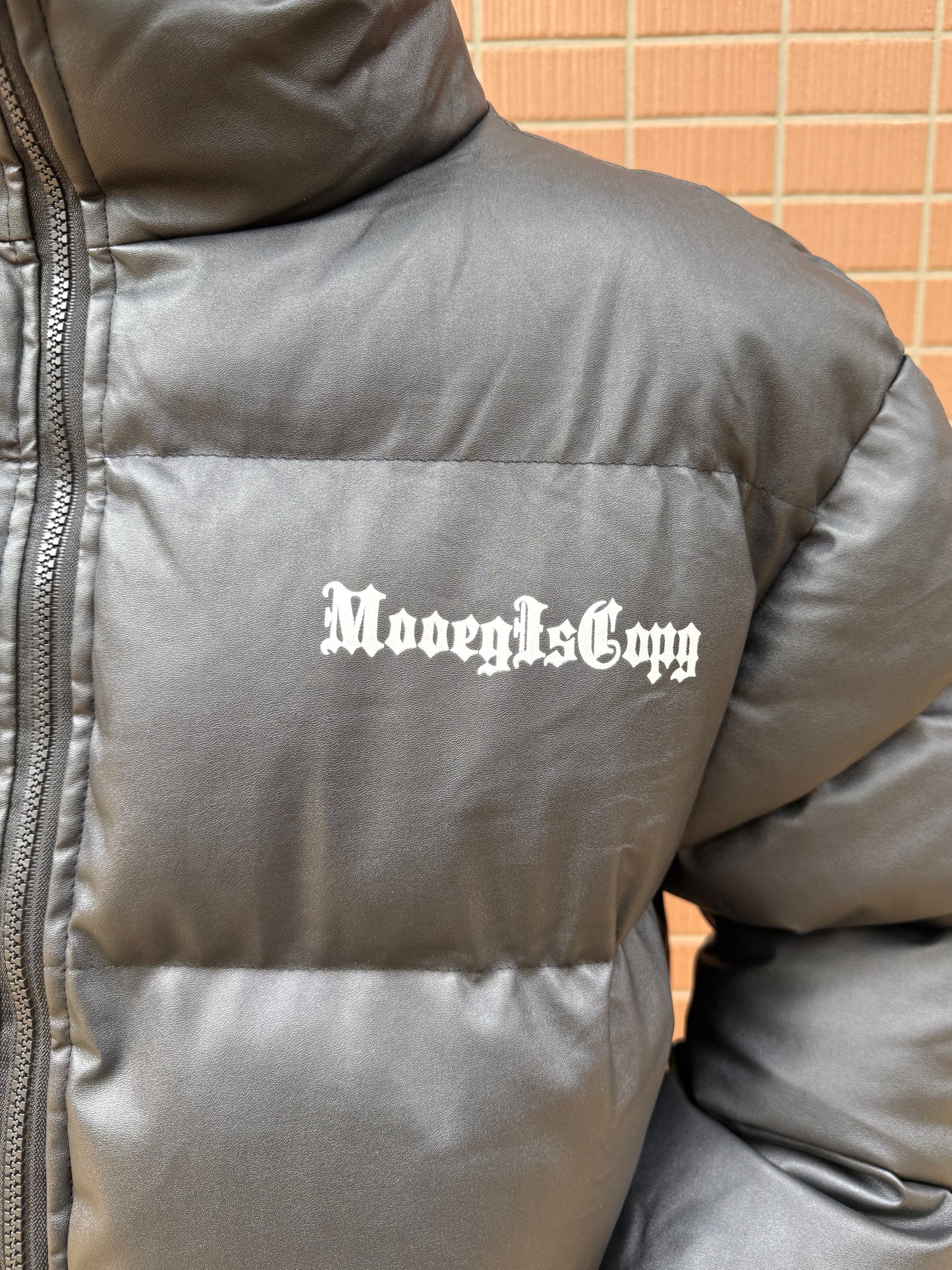 バックロゴアウター DPB90075