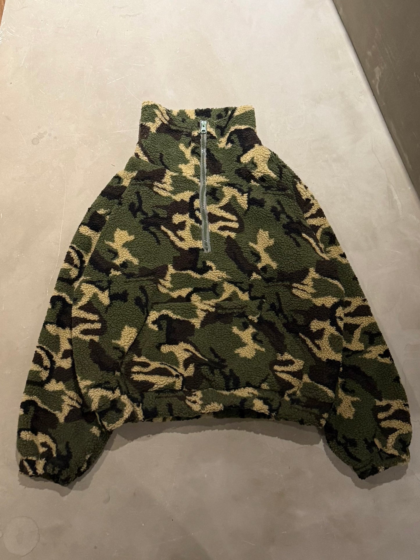 カモフラボアハーフジッププルオーバー DPB86180