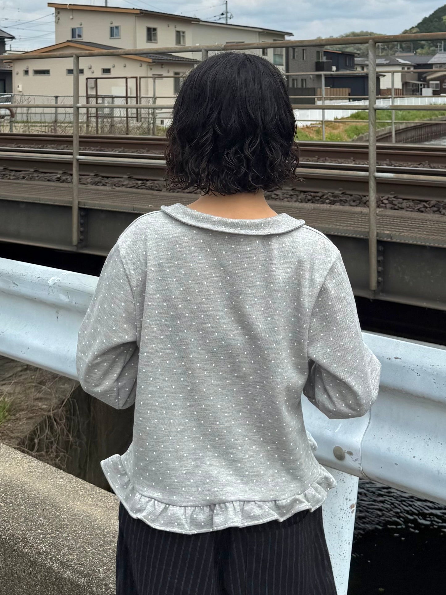裾フリルデザイントップス DPB70160