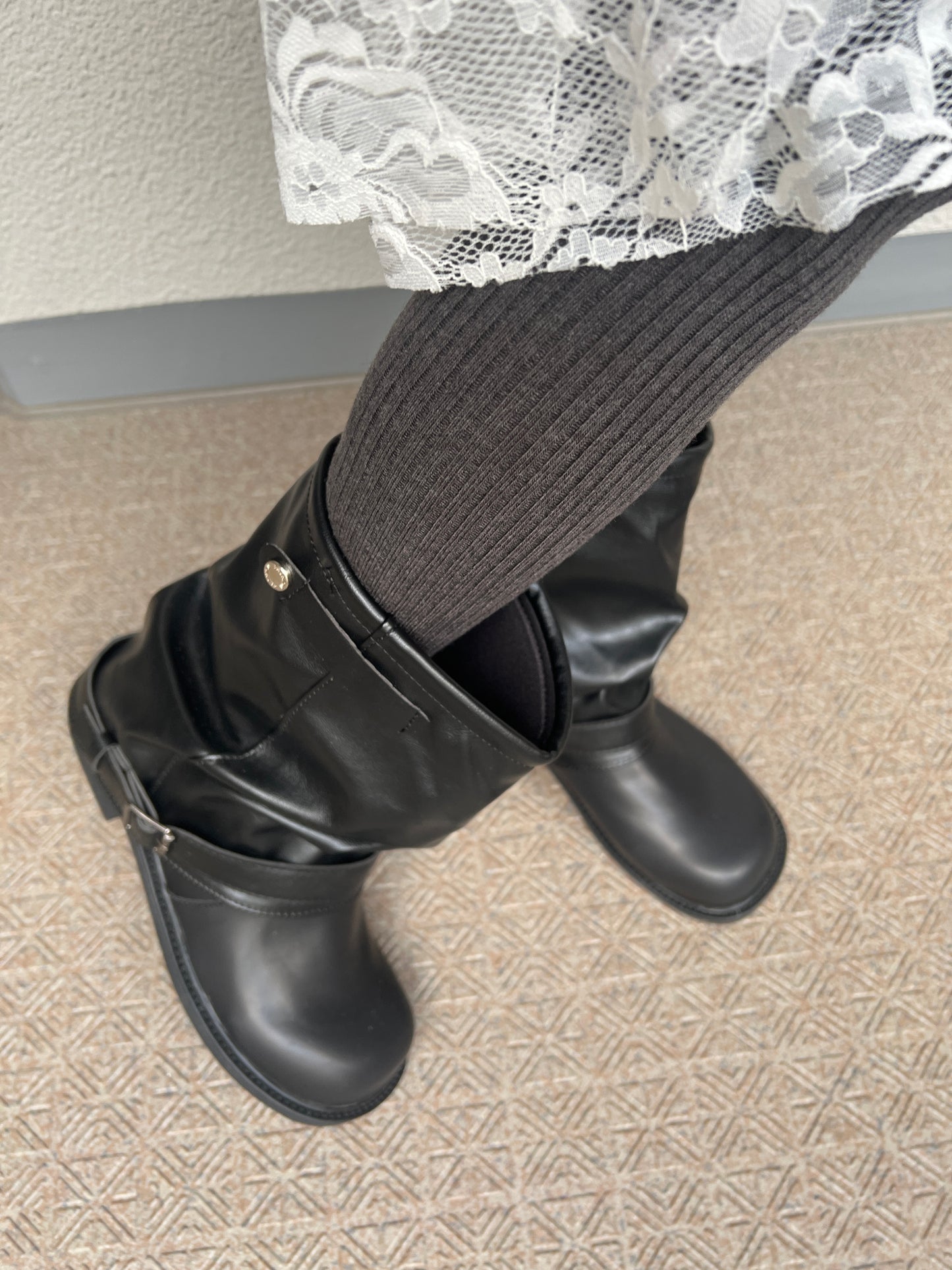 ミドル丈ルーズブーツ DPB79214