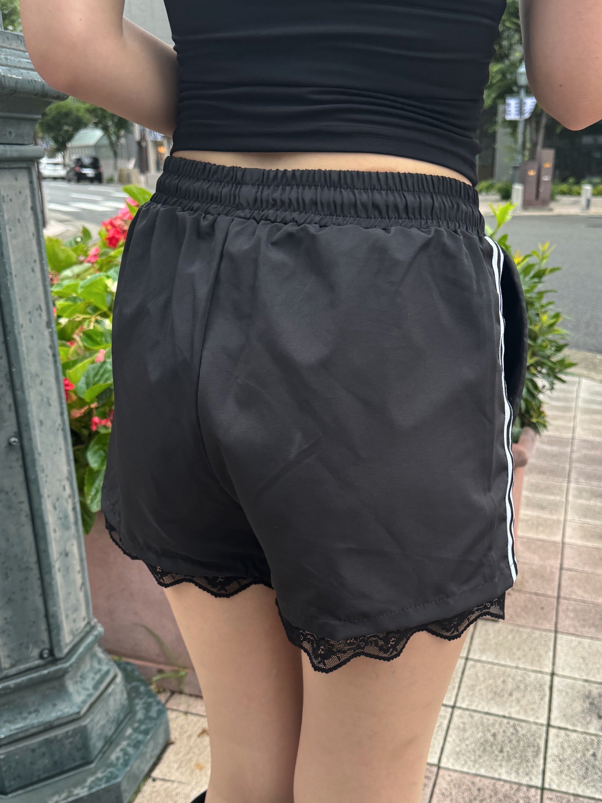 Litmus Her Praha  ショートパンツ ラインレースショートパンツ DPA69223 – CRAMMY