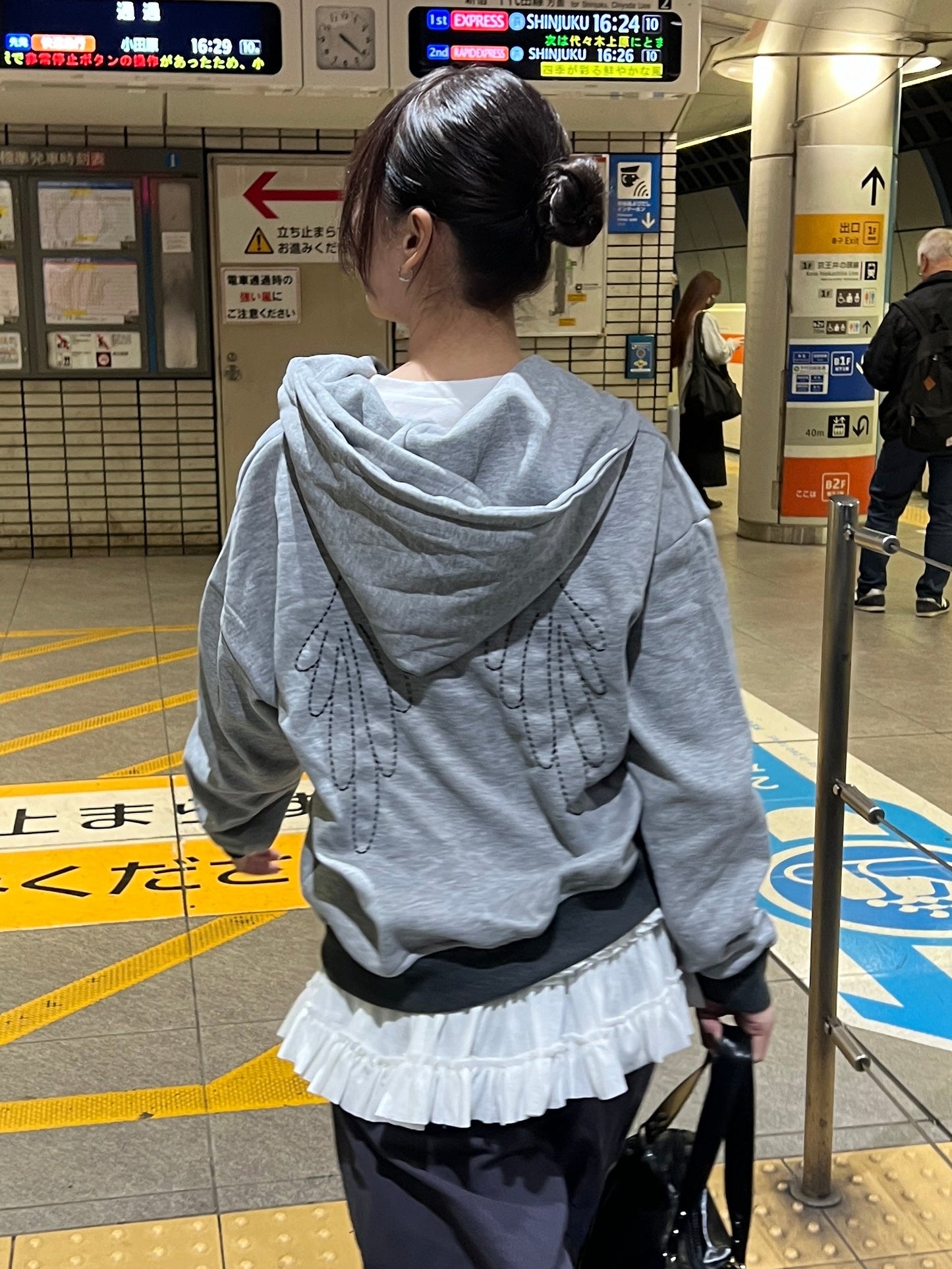モチーフジップパーカー DPB94043