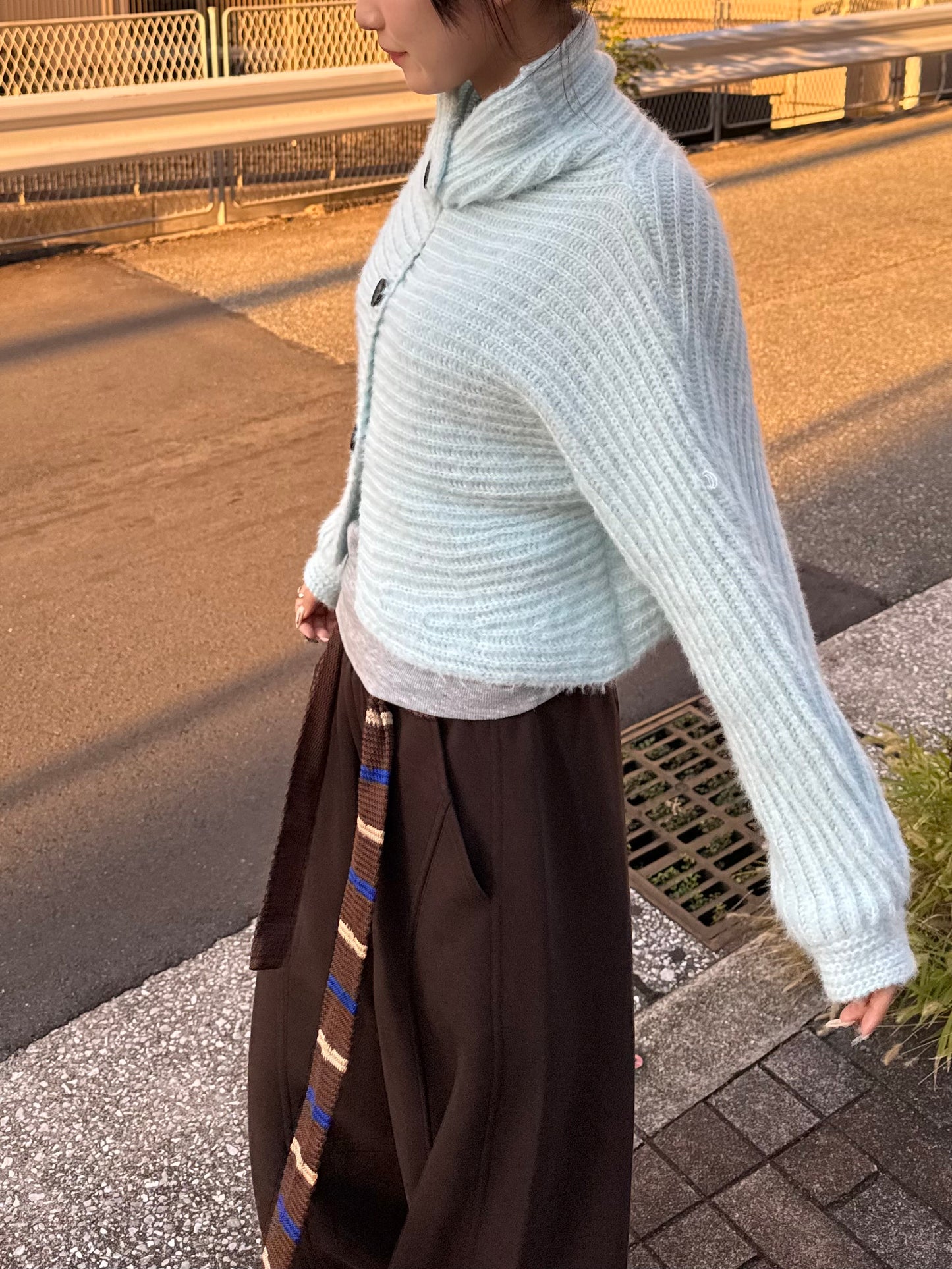 ハイネックフロントボタンニット DPB85398