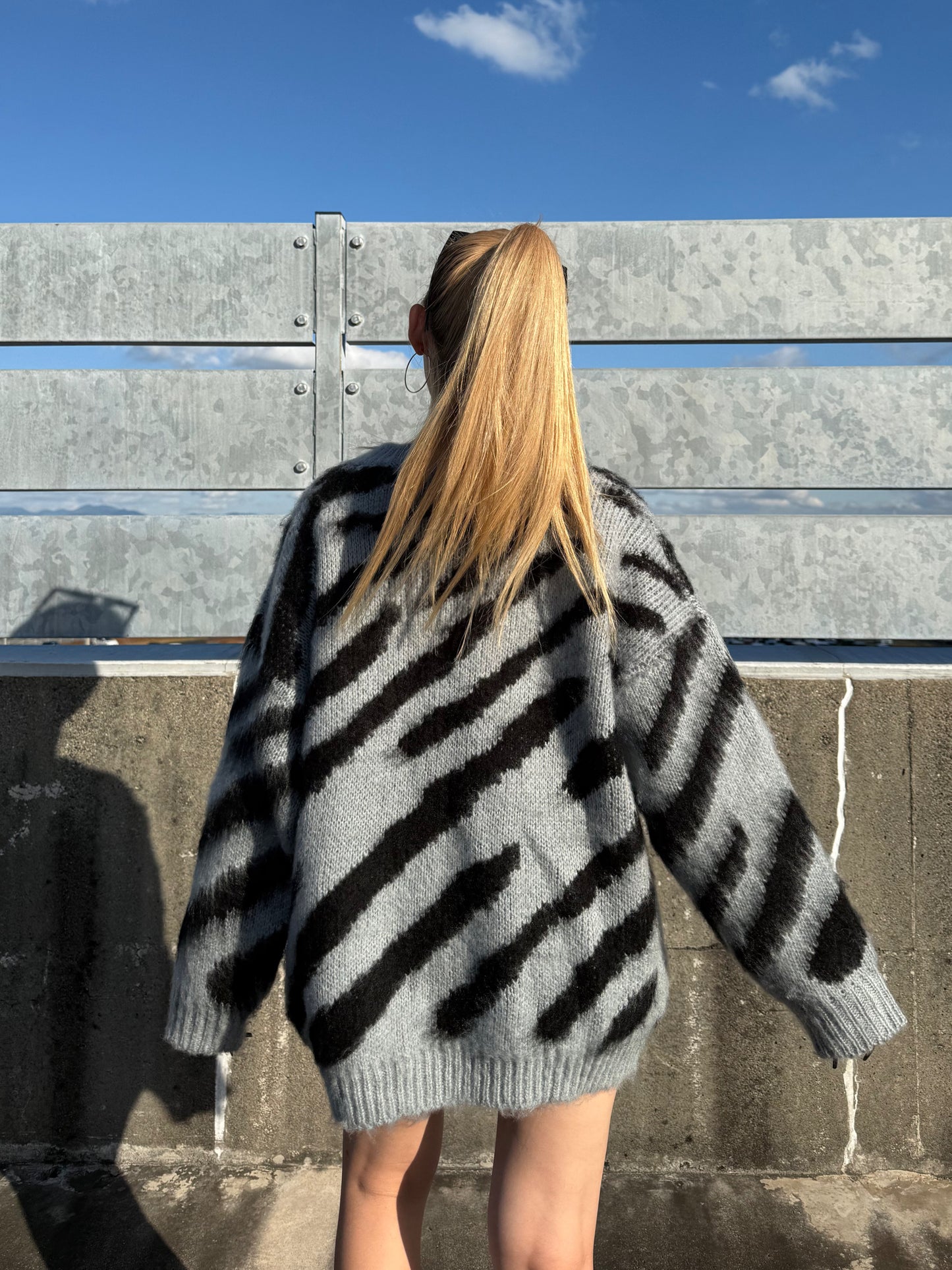 オーバーゼブラニット DPB73533