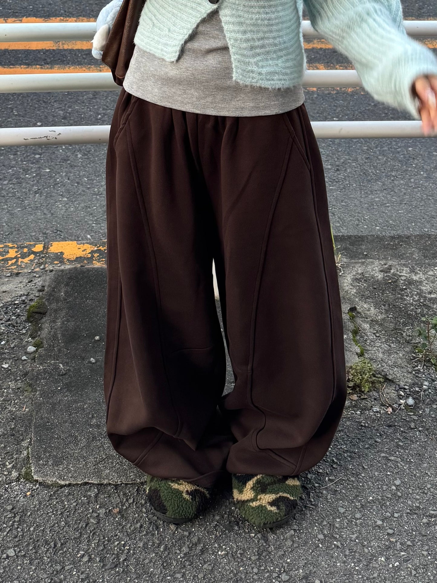 ニットベルトバルーンスウェットパンツ DPB85360