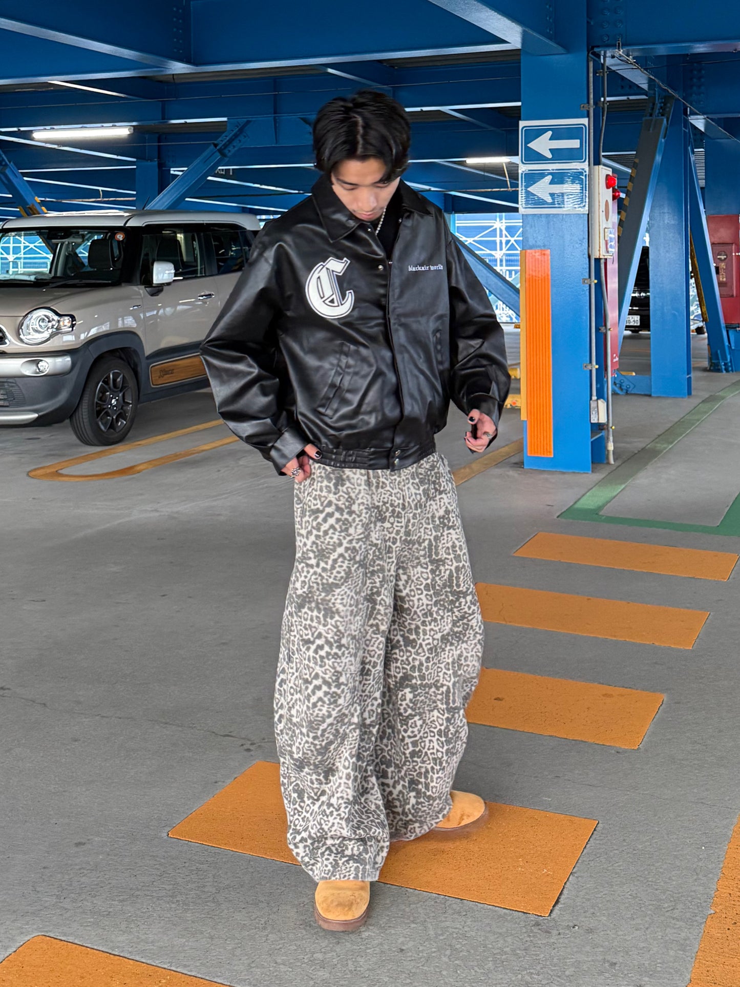 フェイクレザーバックロゴアウター DPB90041