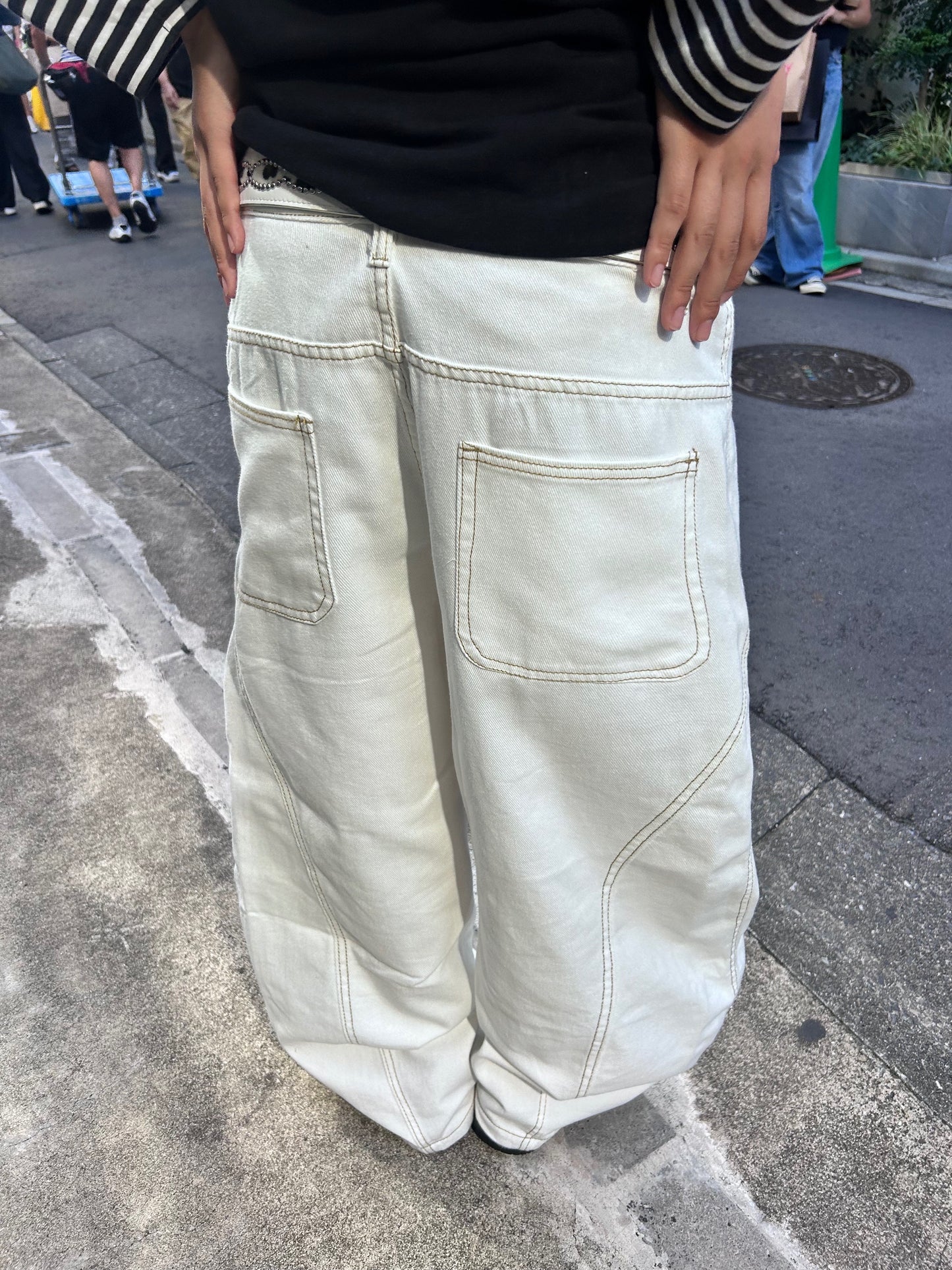 ステッチホワイトバルーンパンツ DPB92005