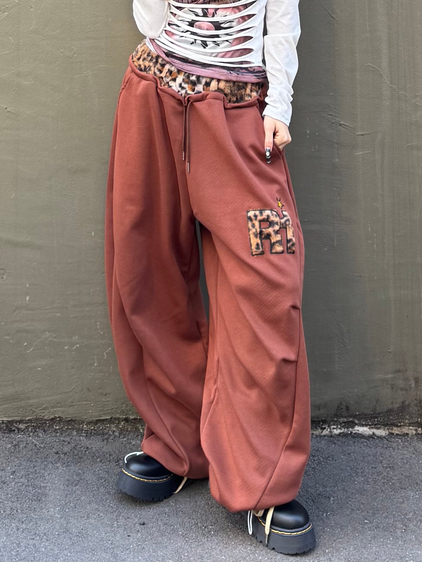 ポイントレオパードスウェットパンツ DPB86185