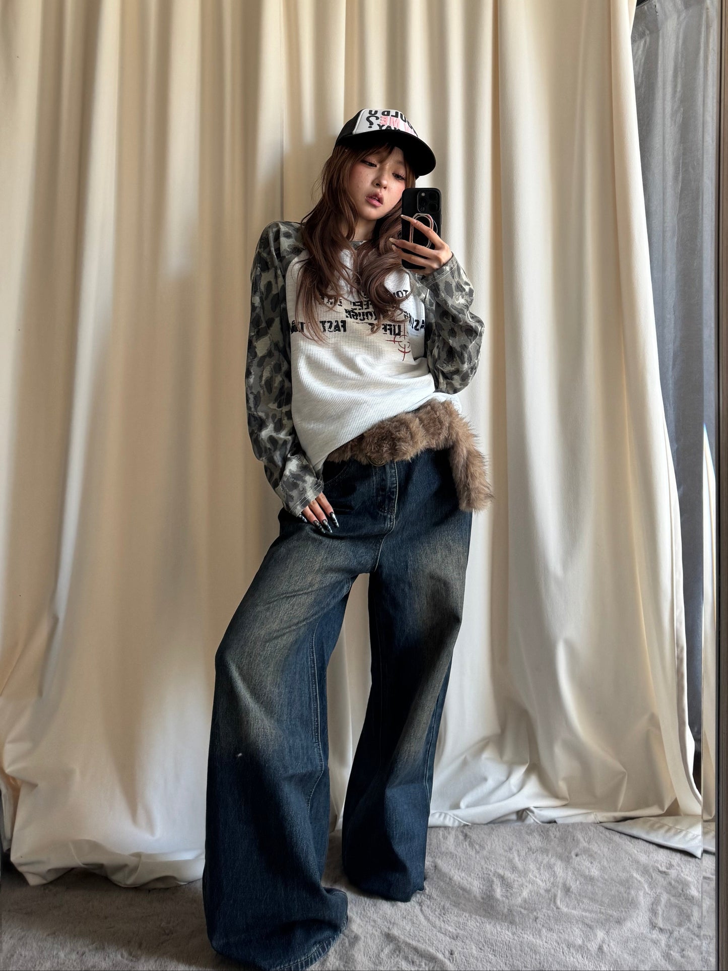 ファーベルト付きデニムパンツ DPB86226