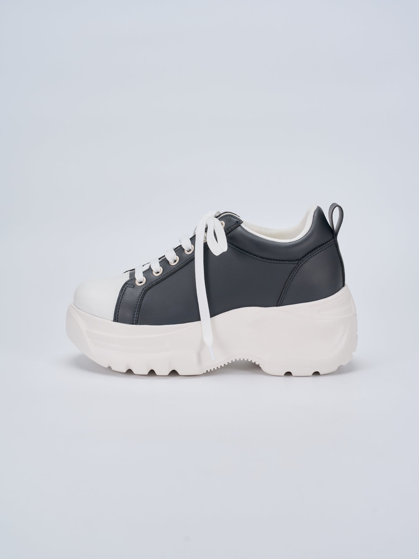 platform sneaker