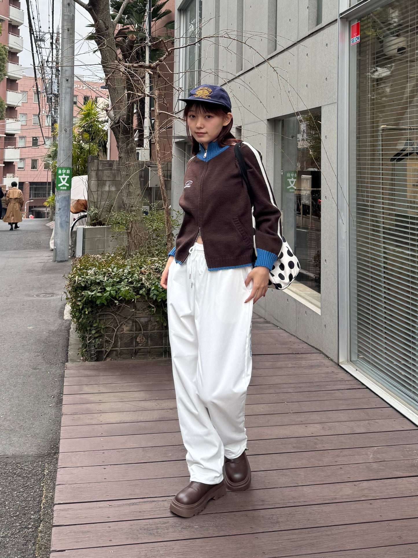 ドローコード付きバックロゴパンツ DPB91100