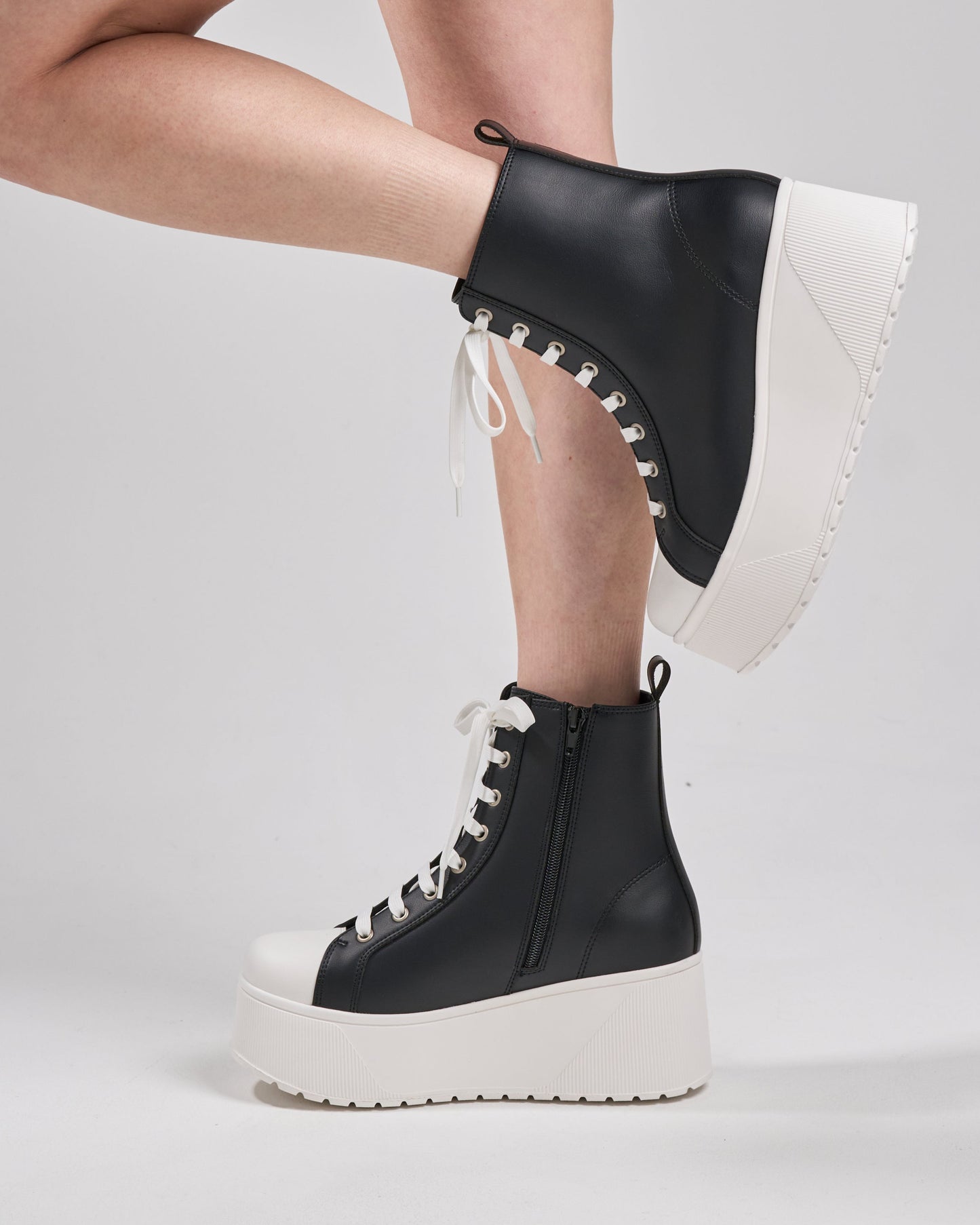 【予約】platform highcut sneaker 11月中旬以降お届け