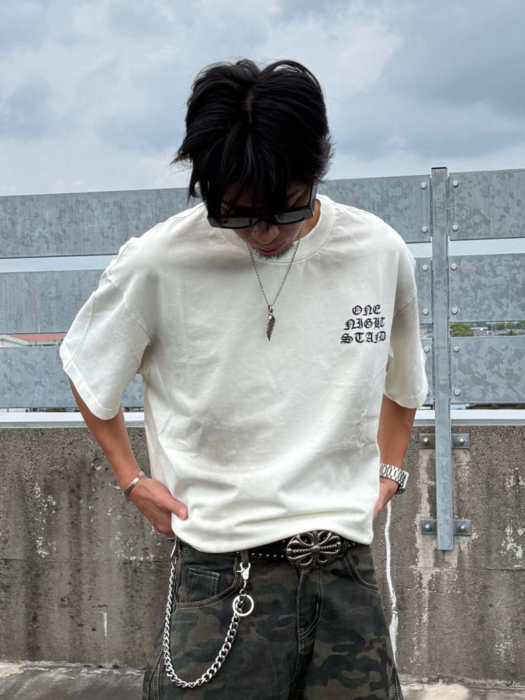 バックロゴペイントクロスTシャツ DPB90229