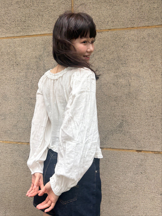 フリルボタンパフスリーブシャツ DPA43818