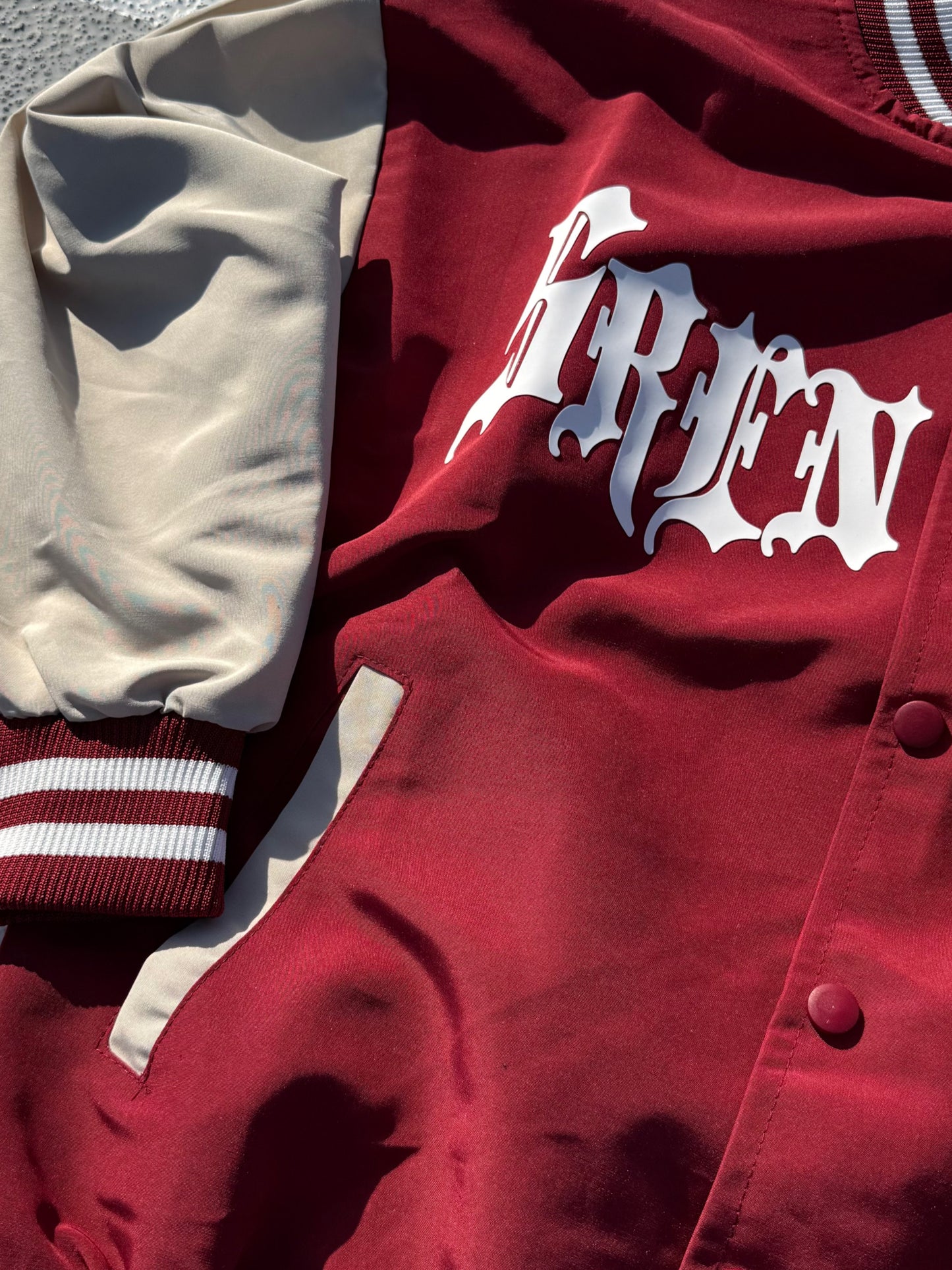 ロゴラインスタジャン DPB90126