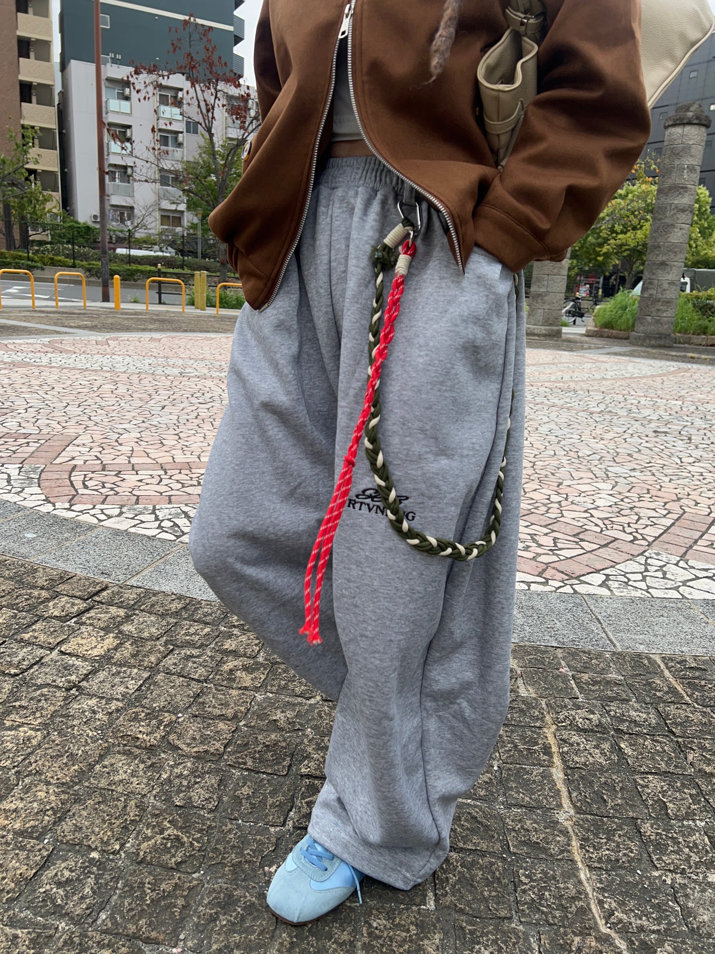 バルーンシルエットルーズスウェットパンツ DPB79215