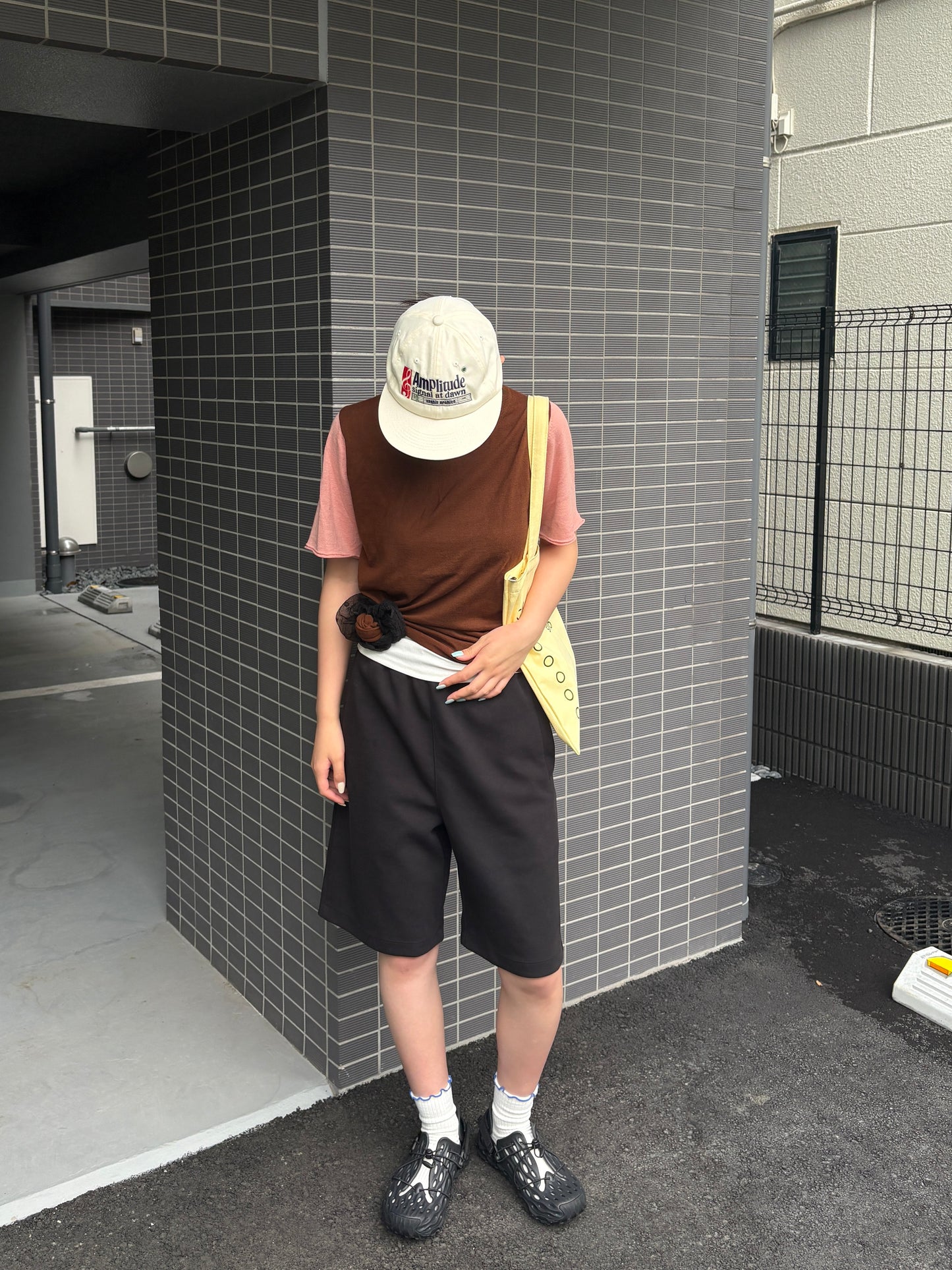 イエローロゴシックトートバック DPC08035