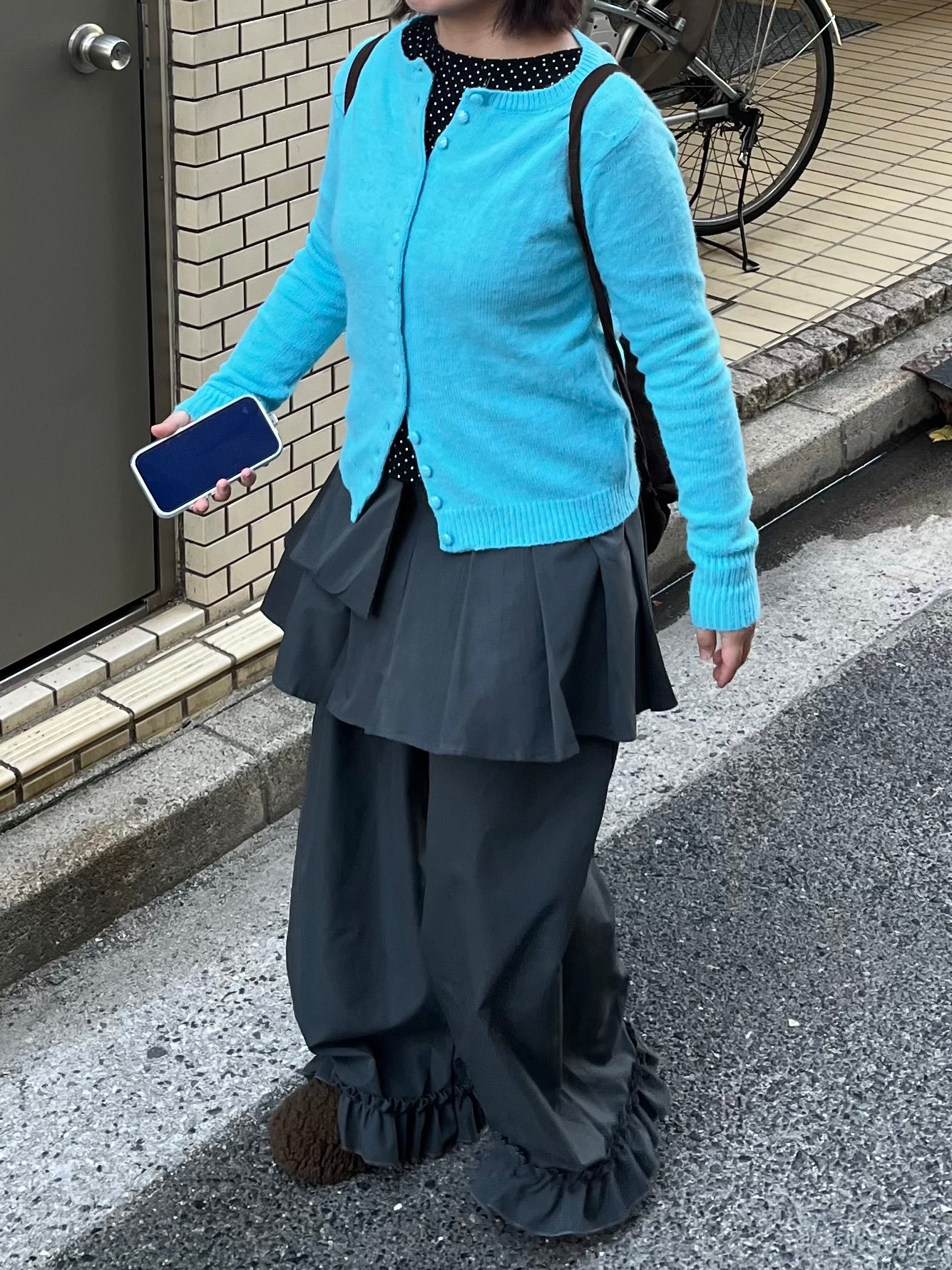 ブルーボタンカーディガン DPB97036