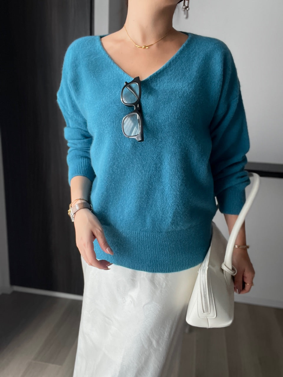 Vネックニットトップス DPB56339