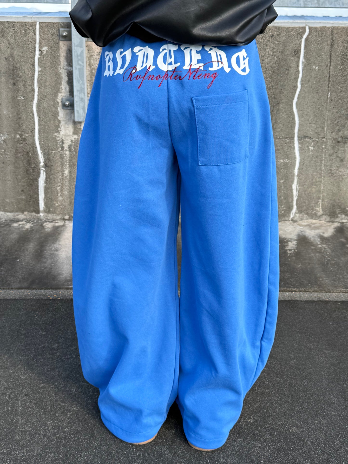 ロゴプリントスウェットパンツ DPB73532