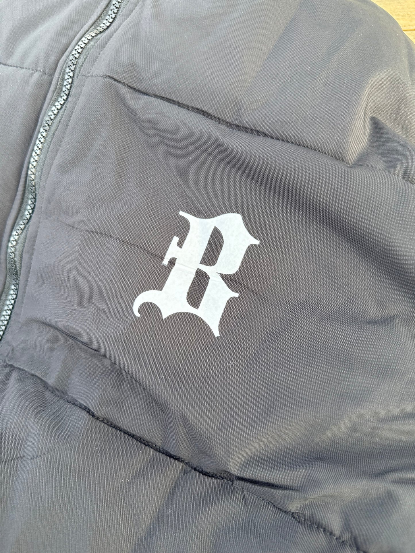 ユニセックスロゴダウン DPB73584