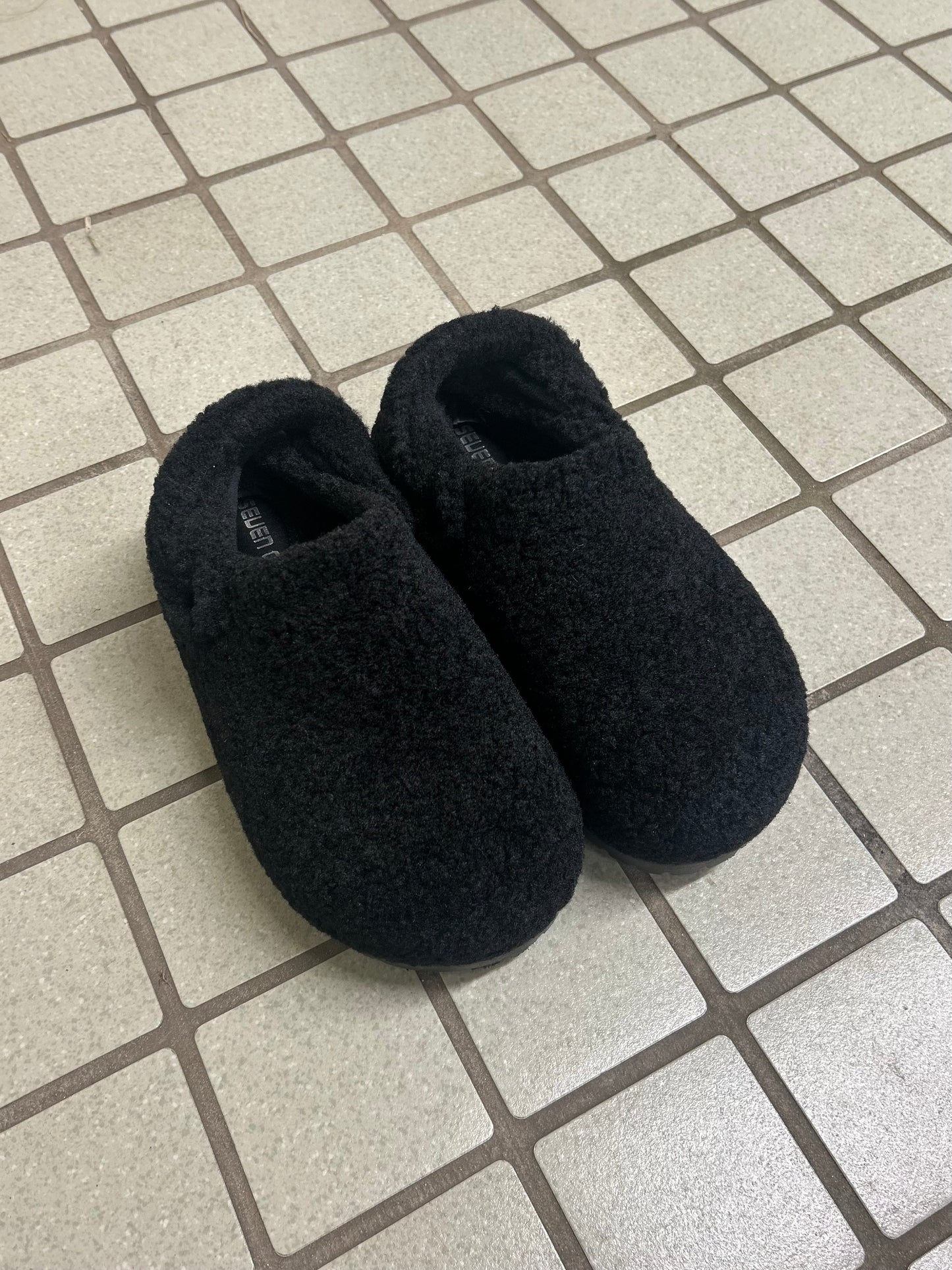 ボリュームソールボアシューズ DPB98019