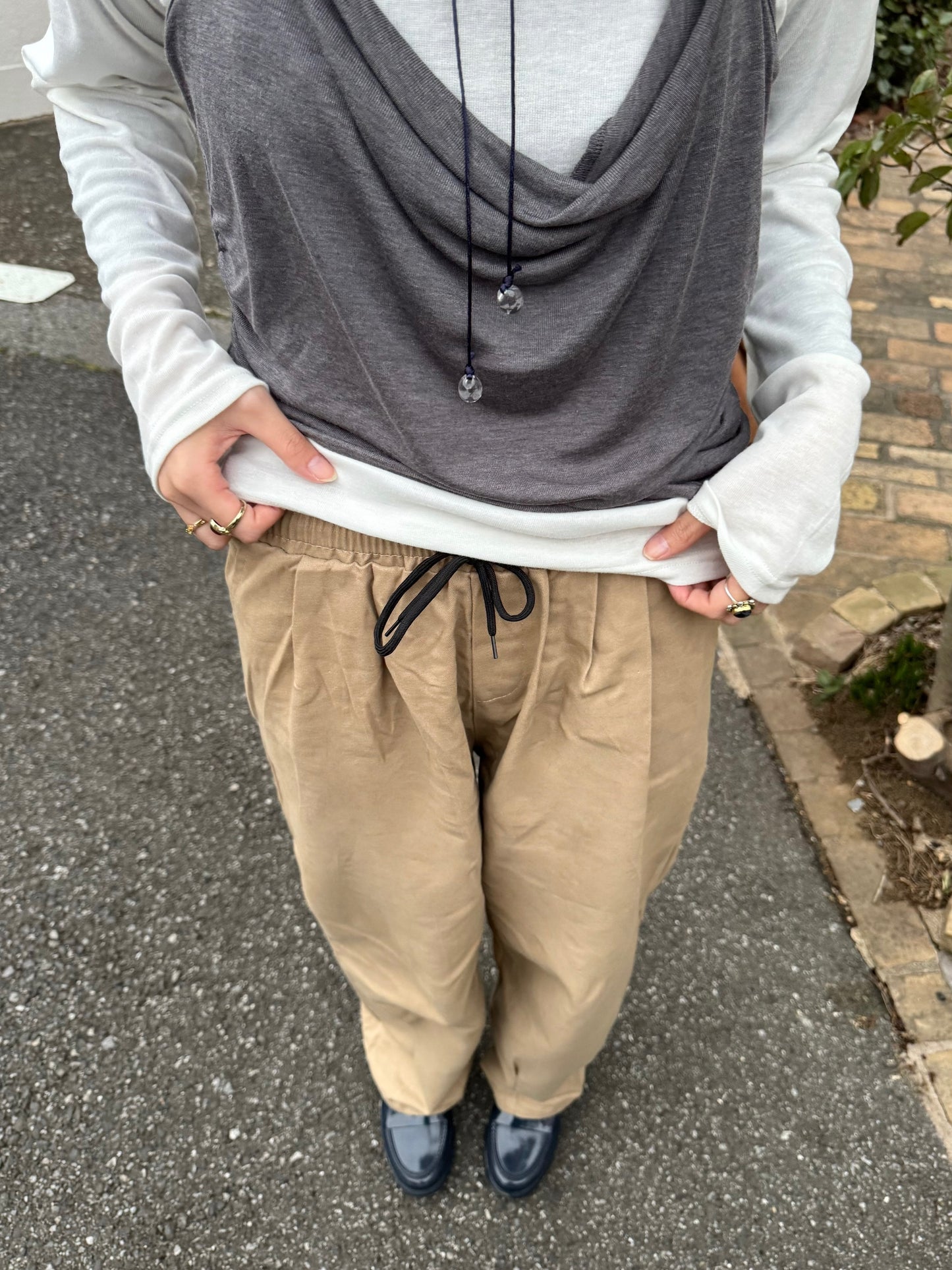 タックワイドベージュパンツ DPC03037