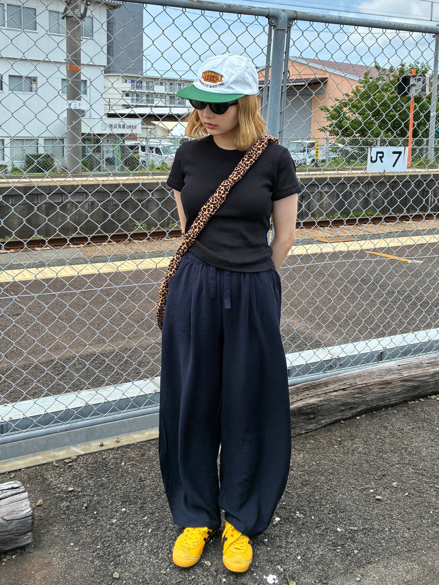 ネイビーワイドパンツ DPA61479