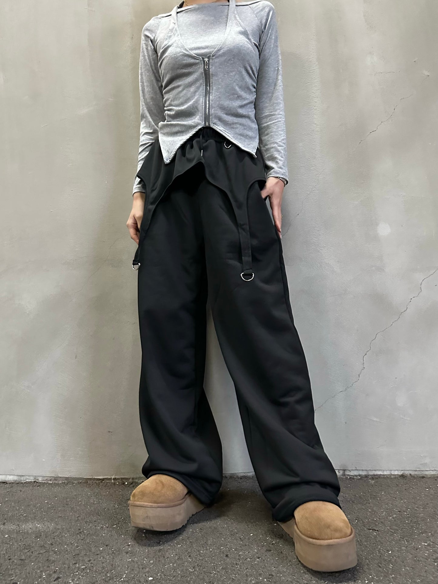 ユニークスウェットパンツ DPB26678