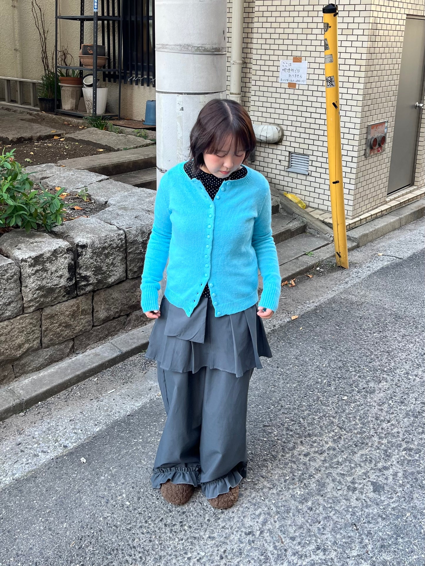 ブルーボタンカーディガン DPB97036