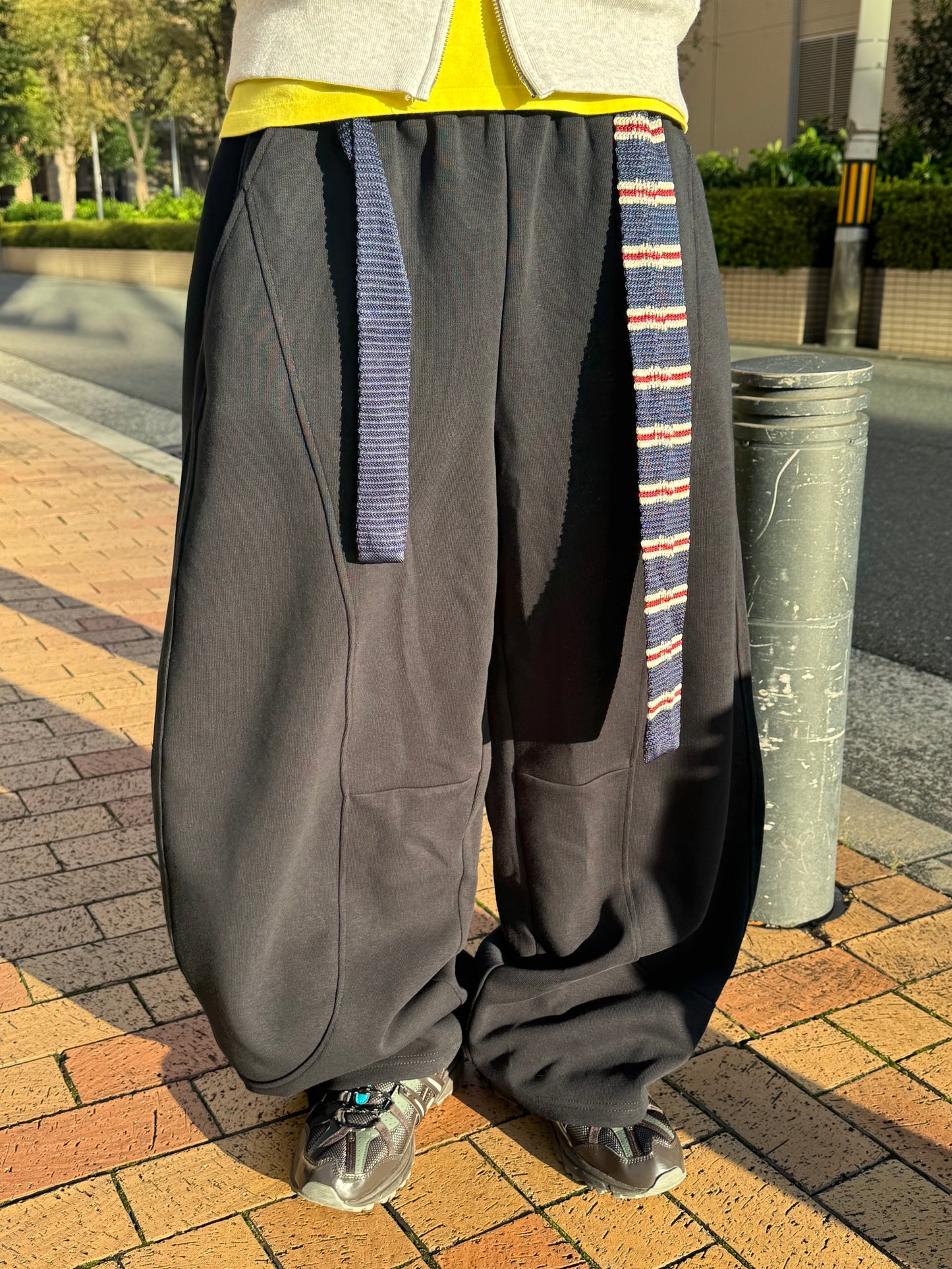 ニットベルトバルーンスウェットパンツ DPB85360