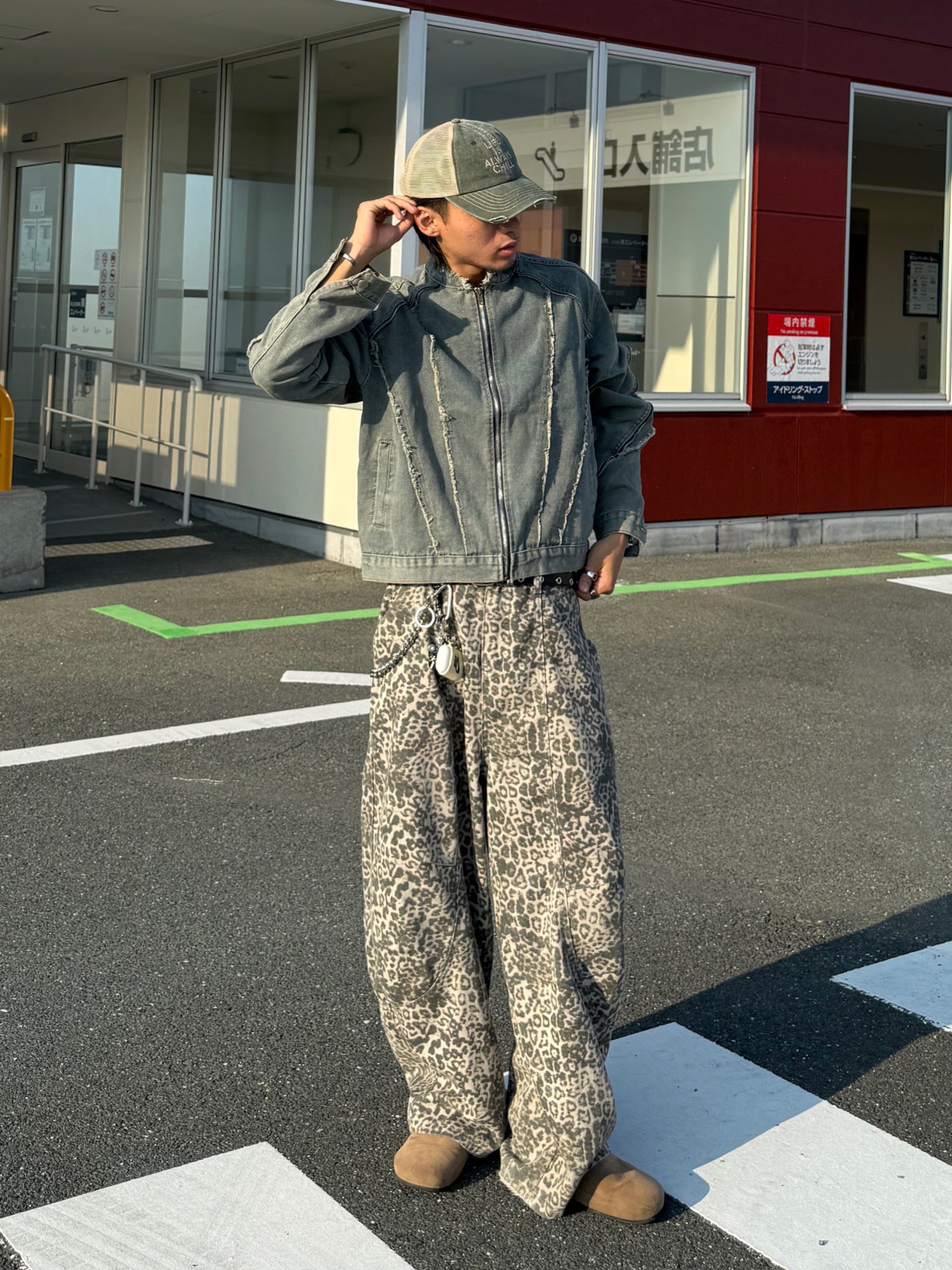 ライトグレーレオパードパンツ DPB90013