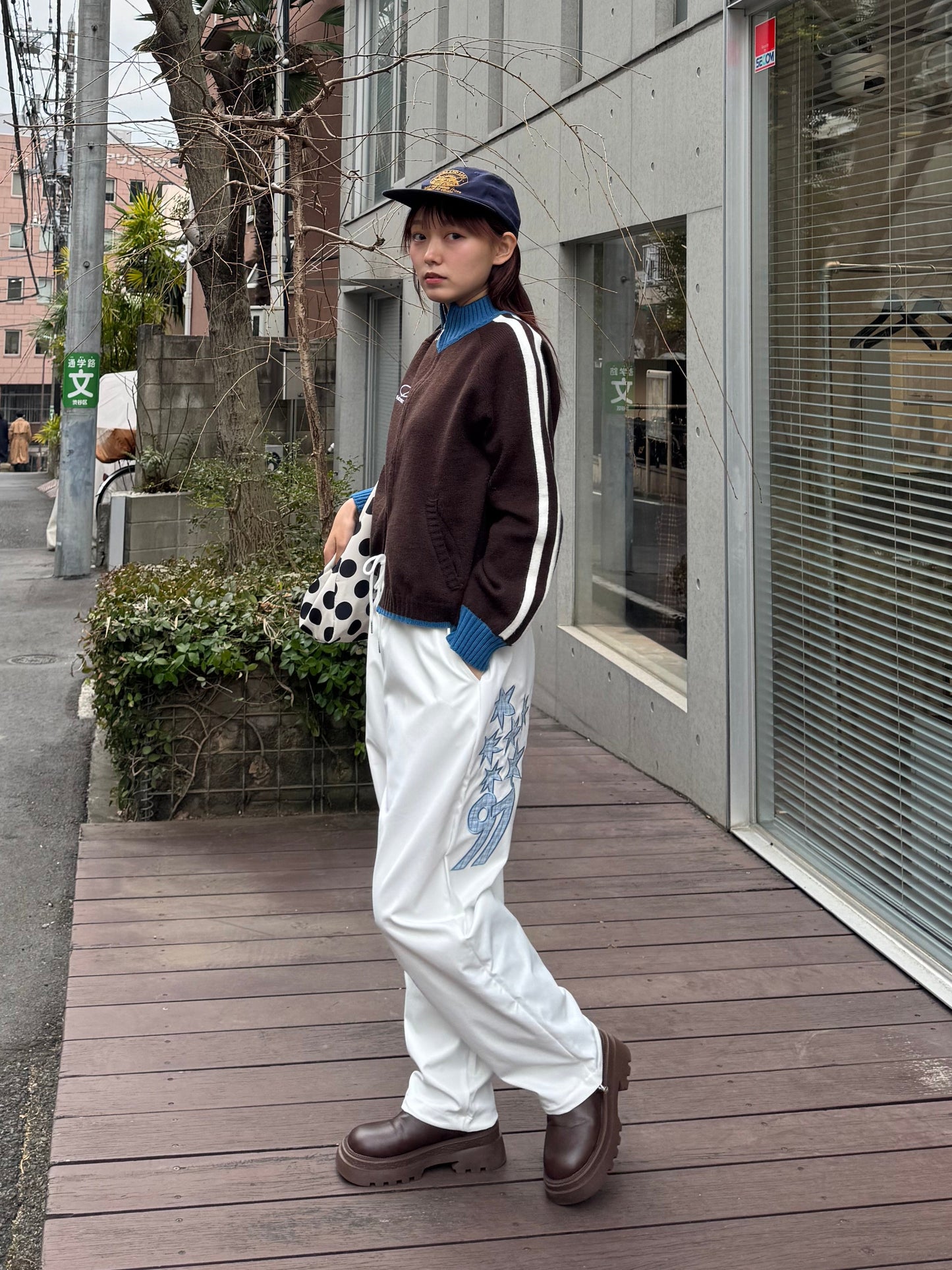 ドローコード付きバックロゴパンツ DPB91100