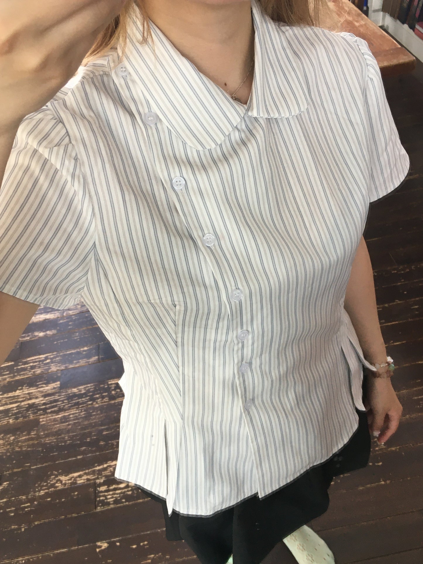 ラウンドカラーガーリーシャツ DPC09028