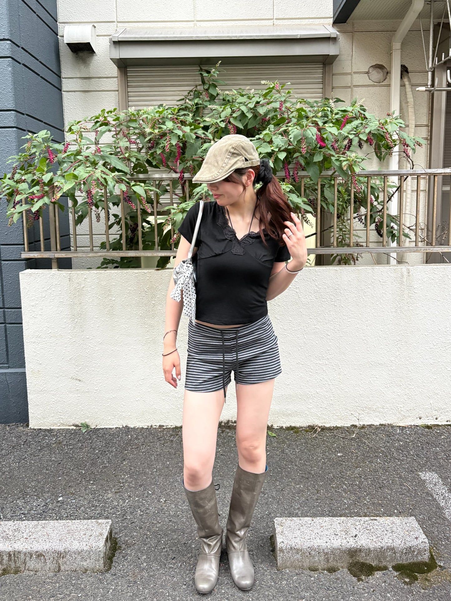 レースリボンガーリーVネックTシャツ DPC08075