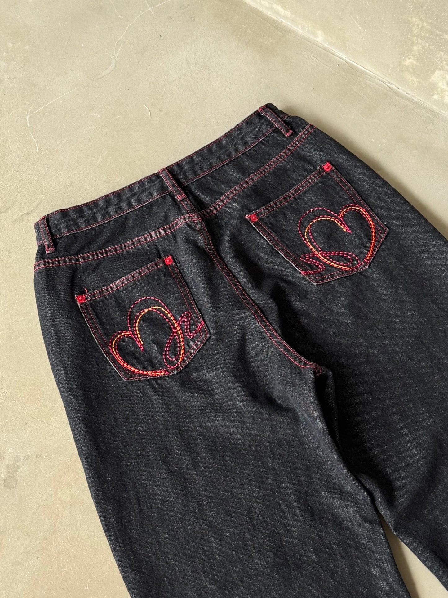 ハートロゴデニムパンツ DPB91121