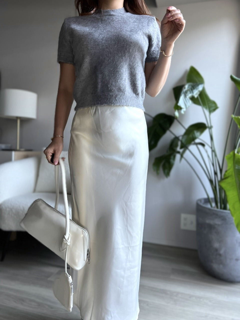 スプリンググレーニット DPB56375