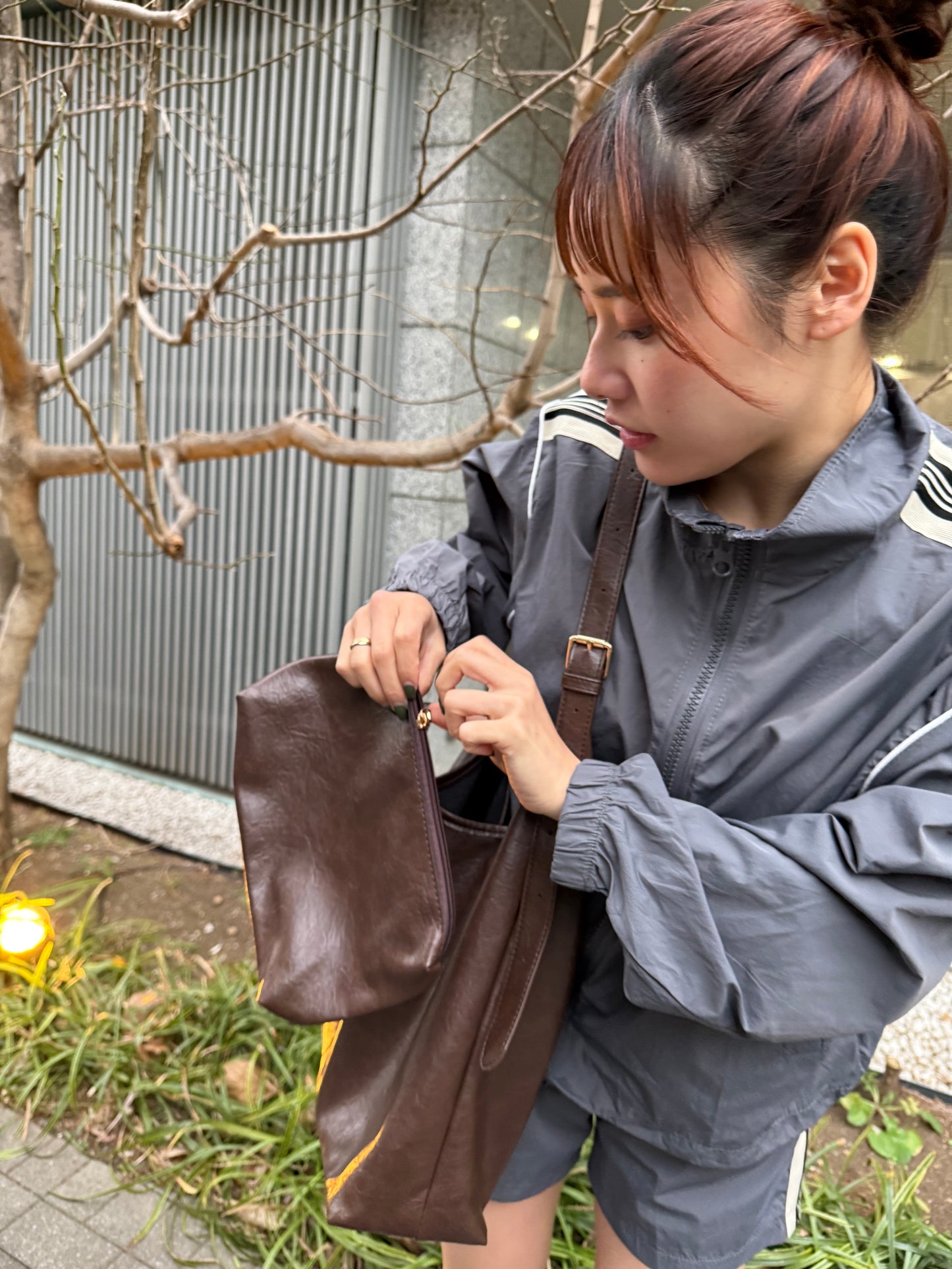 ダークブラウンハンドバッグ DPB47463