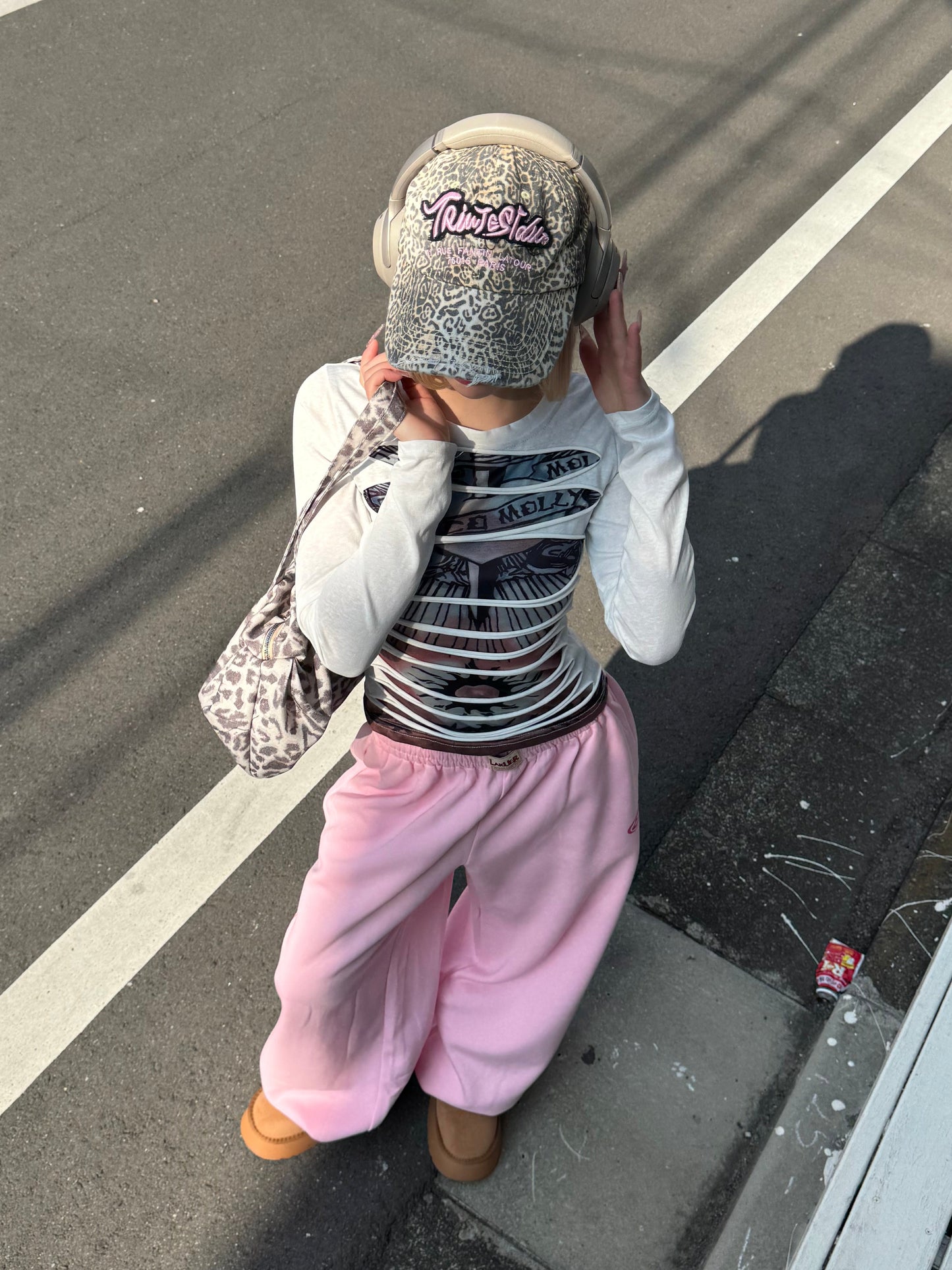 サイドグラフィックワイドスウェットパンツ DPB86206