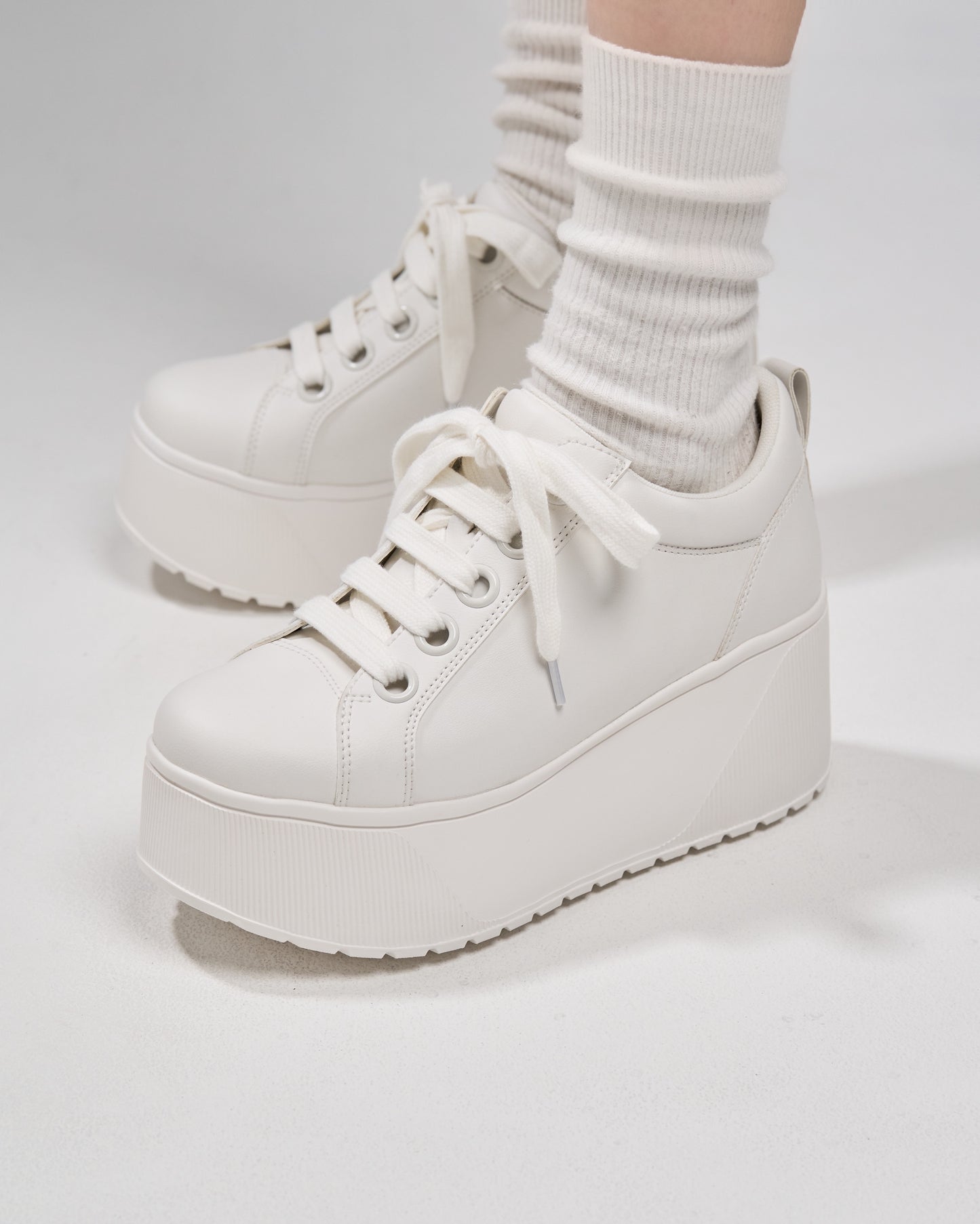 platform sneaker