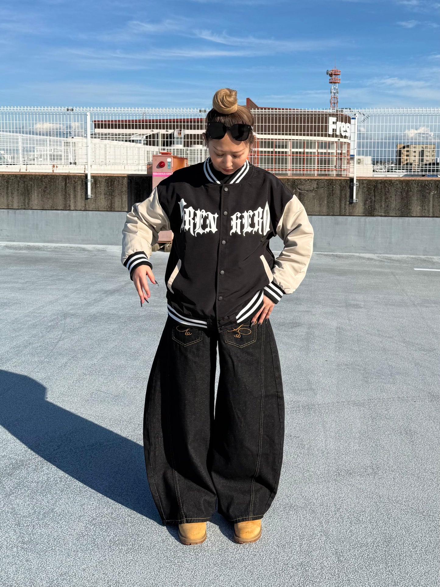 ポイントロゴワイドデニムパンツ DPB73601