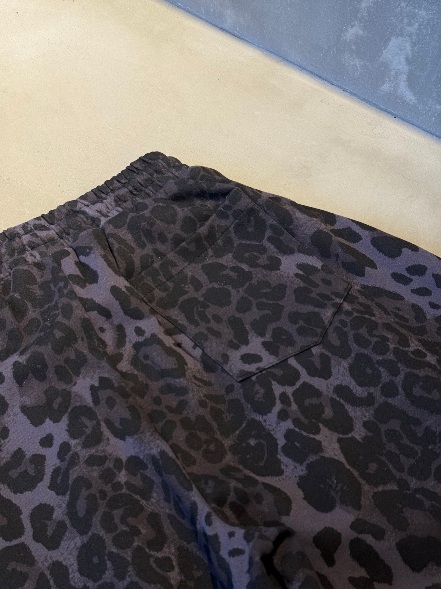 ウォッシュドレオパードスウェットパンツ DPB86171