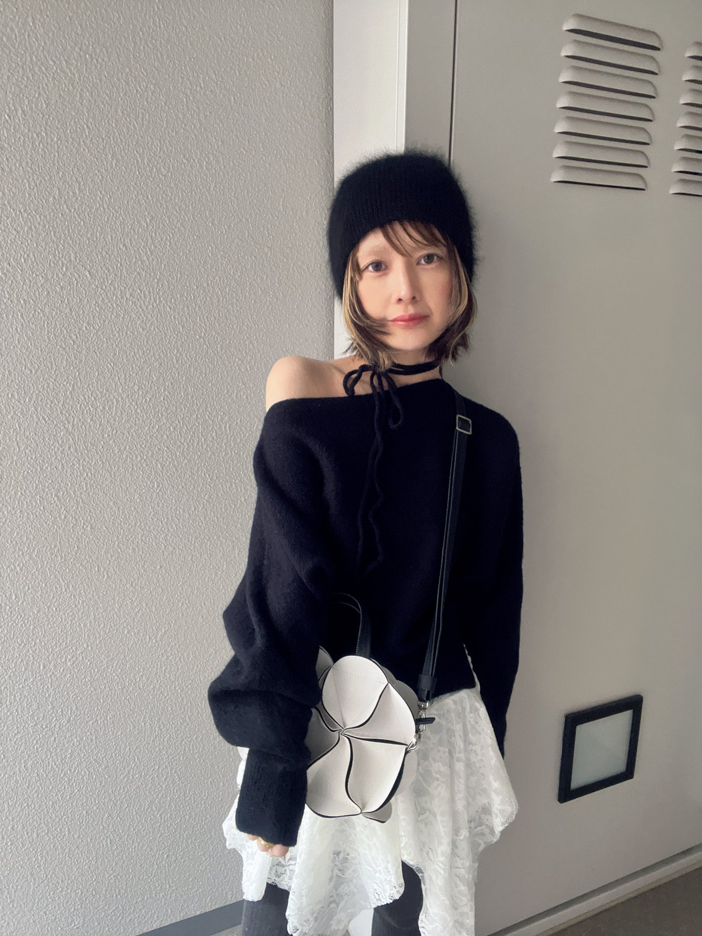 チョーカー付きワンショルニット DPB79211