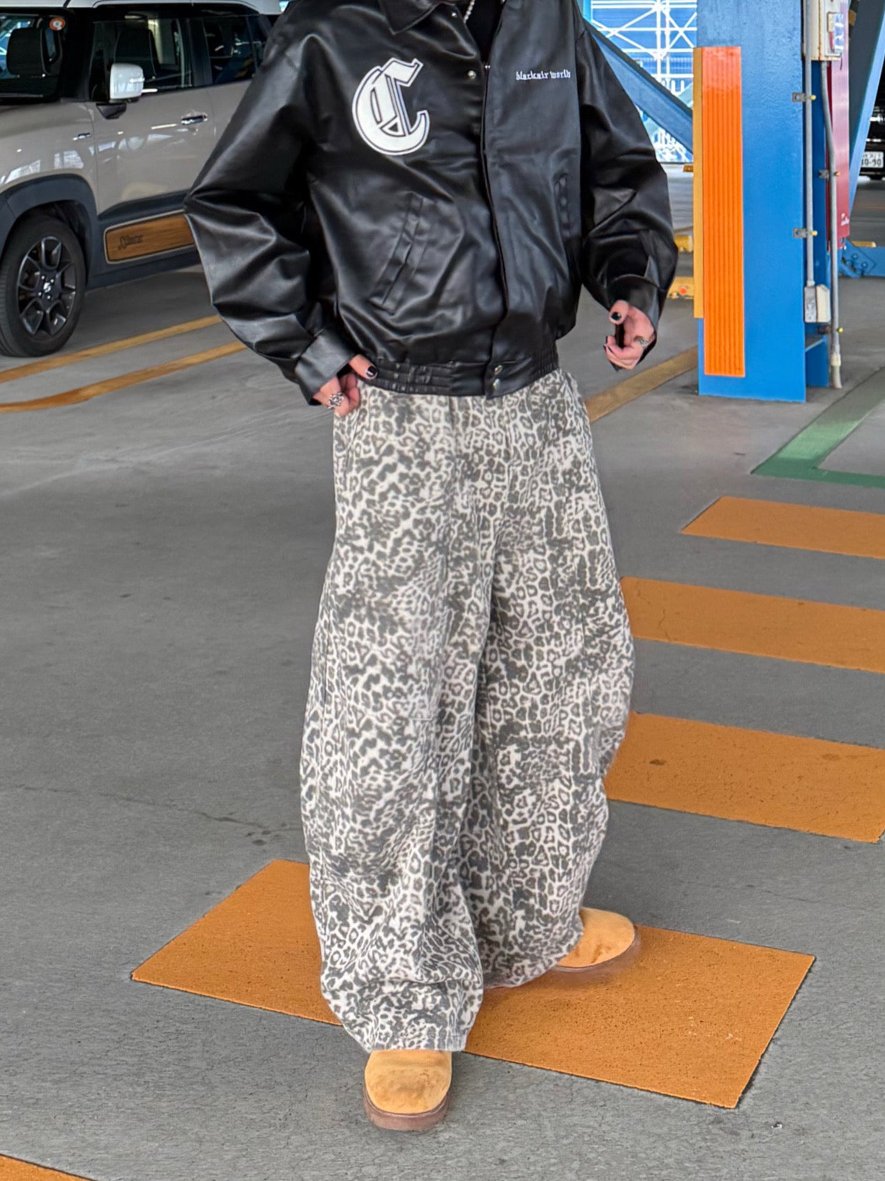 ライトグレーレオパードパンツ DPB90013