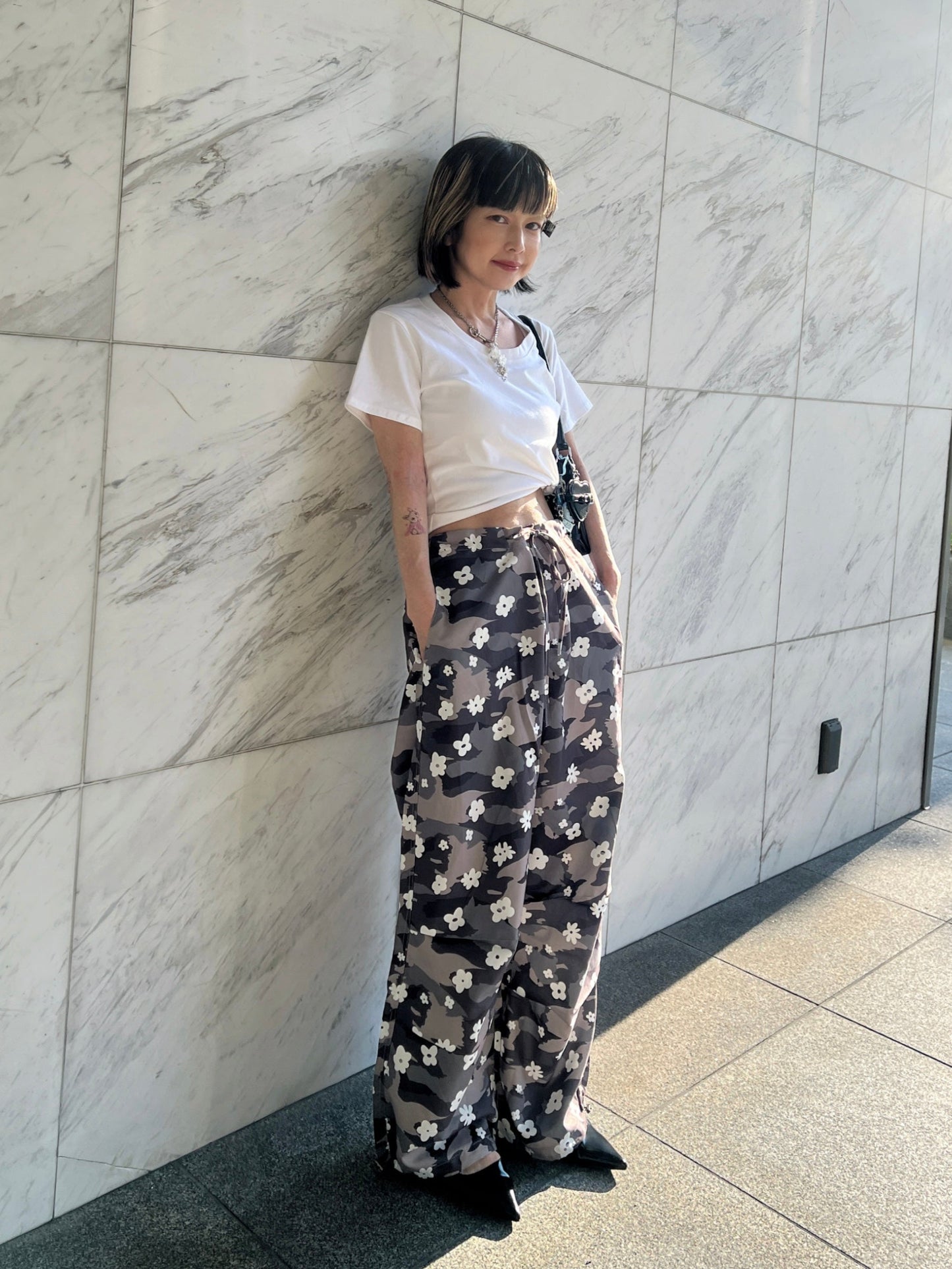 フラワーカモフラワイドパンツ DPB79185