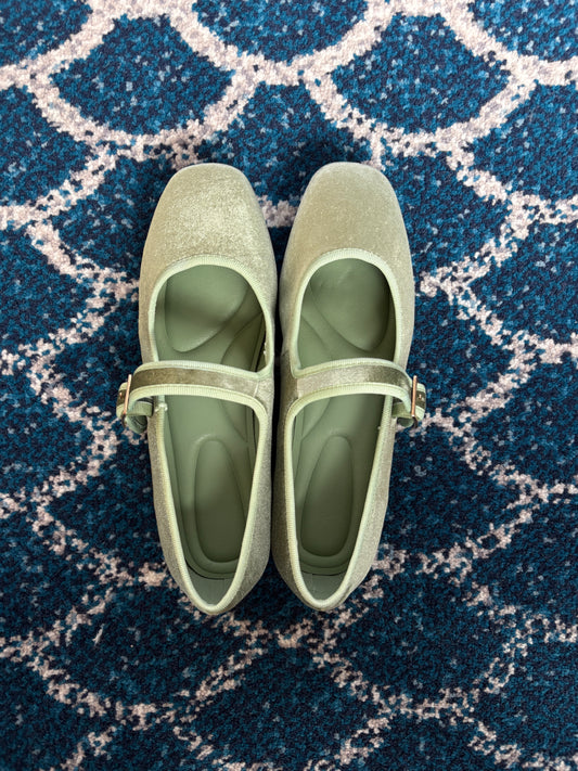 ライトグリーンフラットシューズ DPA43797