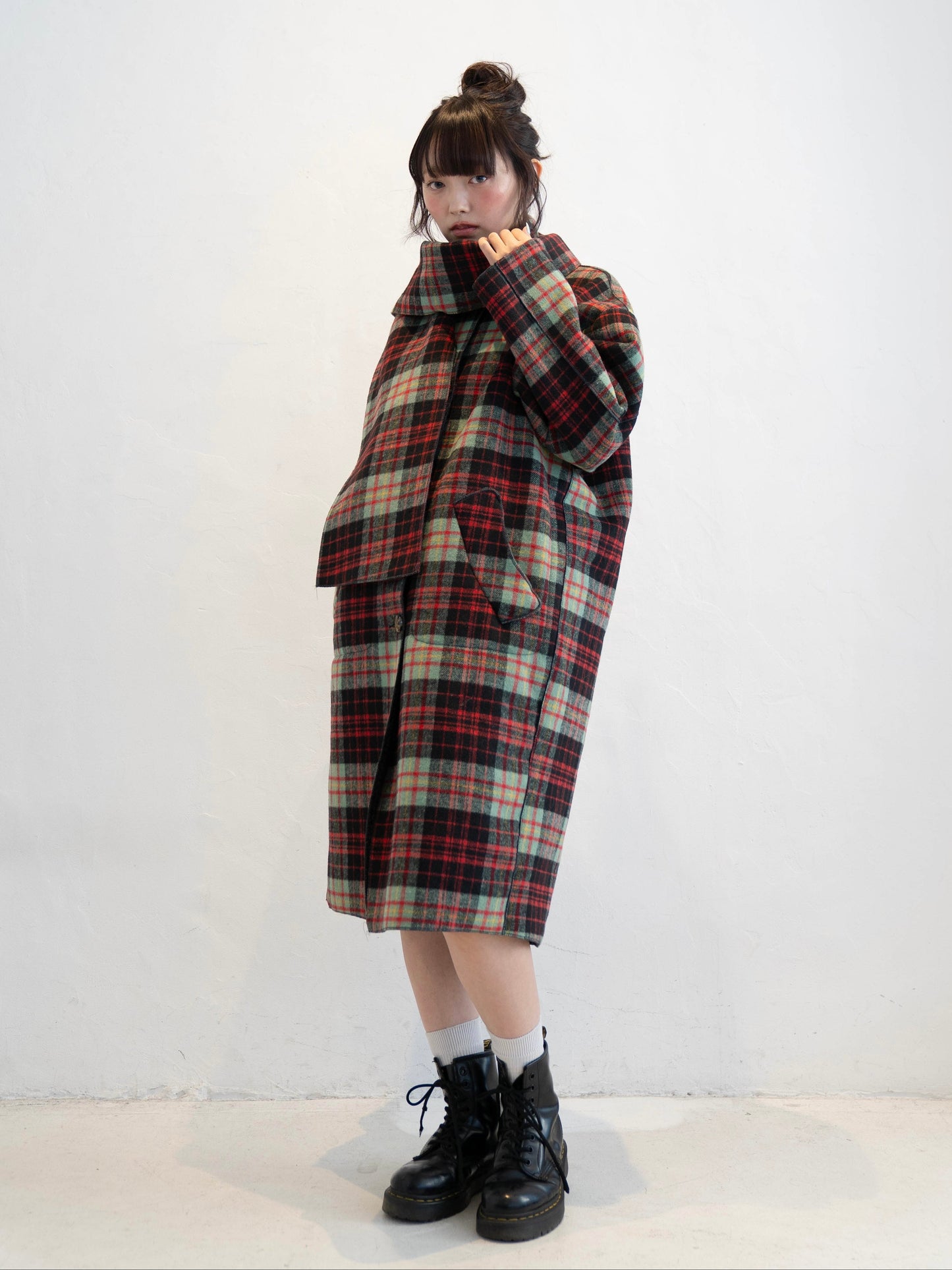 マフラー付きチェックロングコート DPC02015